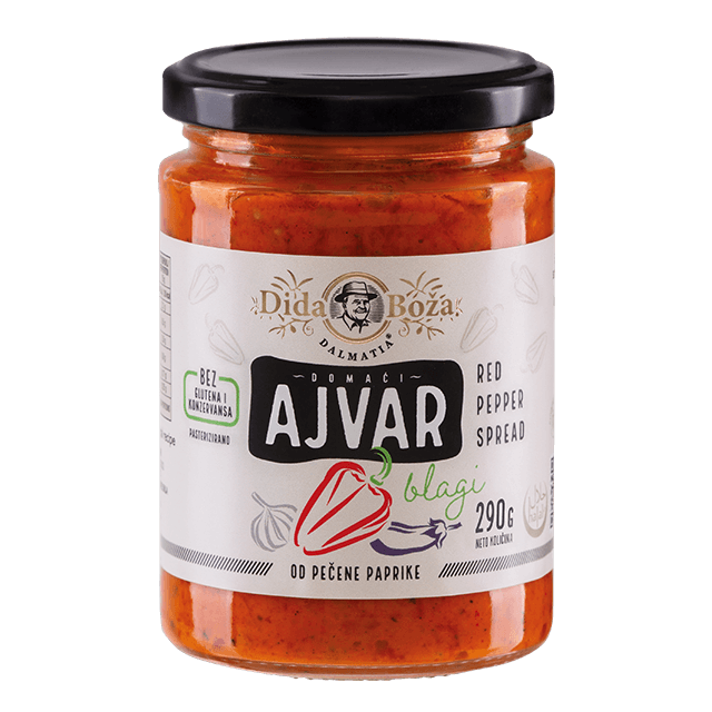 Hausgemachter roter Paprikaaufstrich /Hausgemachter Ajvar